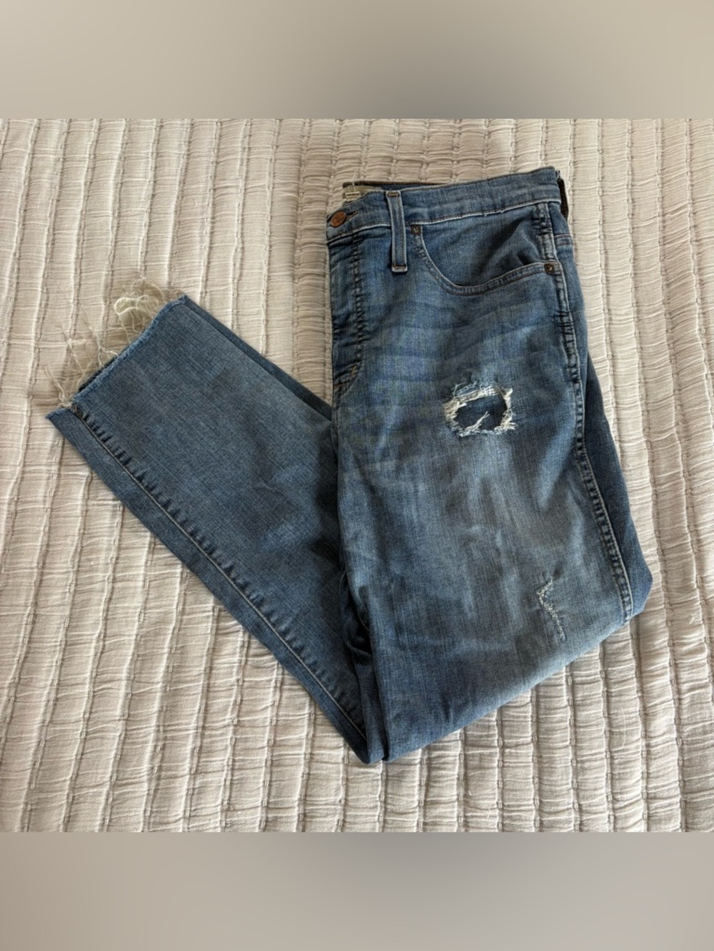Madewell Raw Hem Striaght Leg Distressed‎ Jeans Blue Denim Women’s Size 30